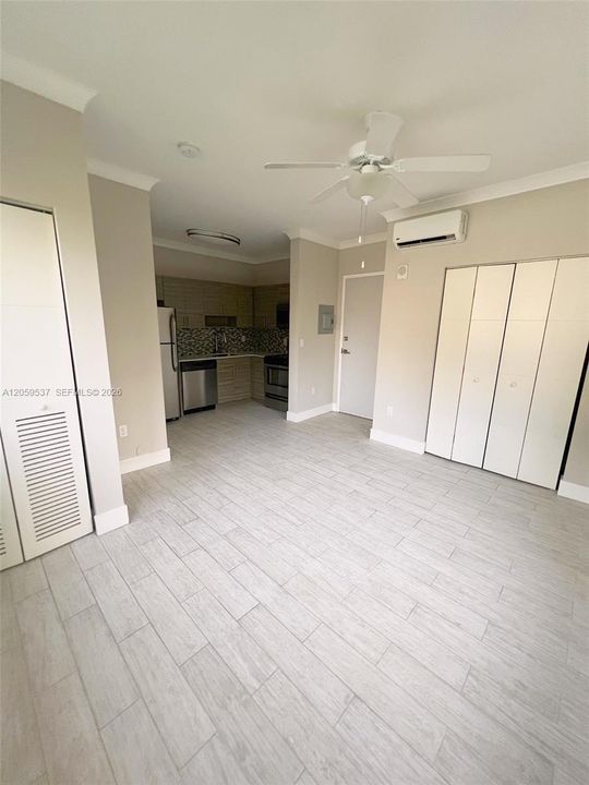 В аренду: $1,800 (0 спален, 1 ванн, 350 Квадратных фут)