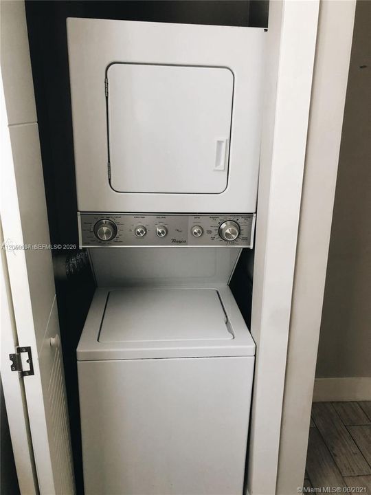 В аренду: $1,800 (0 спален, 1 ванн, 350 Квадратных фут)