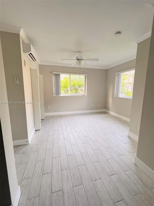 В аренду: $1,800 (0 спален, 1 ванн, 350 Квадратных фут)