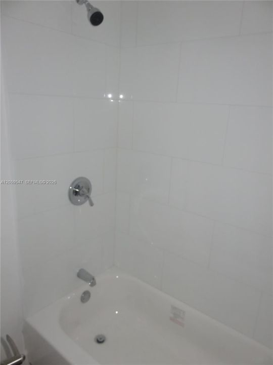 В аренду: $4,500 (3 спален, 2 ванн, 1764 Квадратных фут)