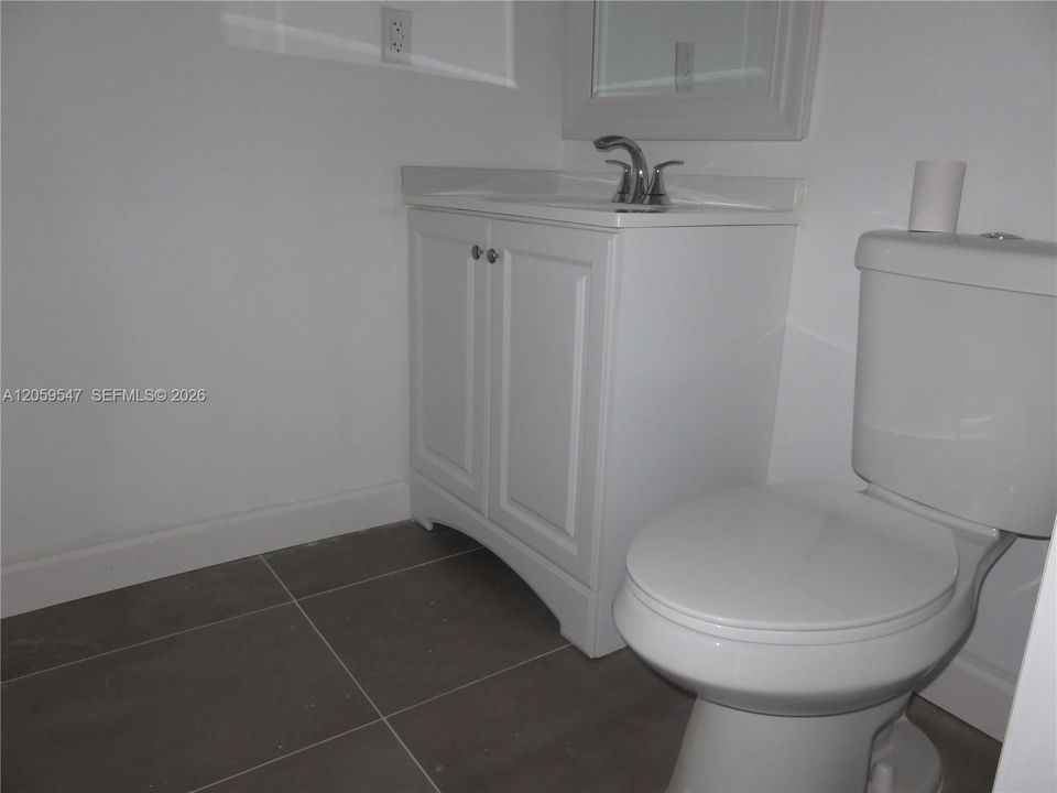 В аренду: $4,500 (3 спален, 2 ванн, 1764 Квадратных фут)