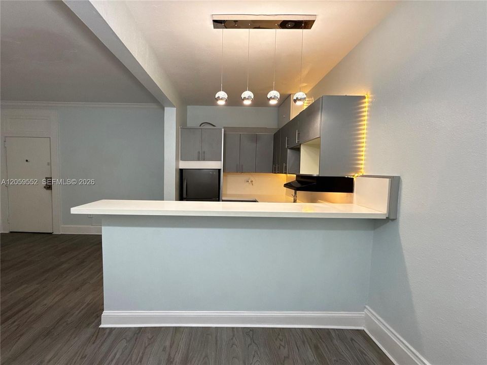 В аренду: $1,750 (0 спален, 1 ванн, 355 Квадратных фут)