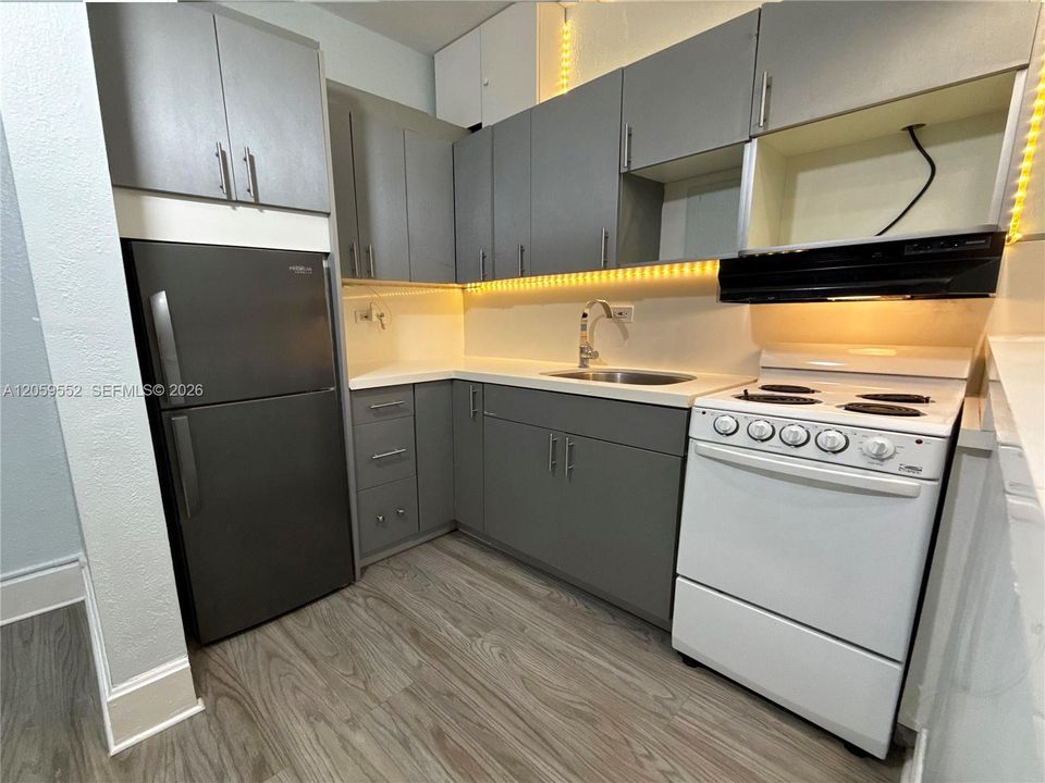 В аренду: $1,750 (0 спален, 1 ванн, 355 Квадратных фут)