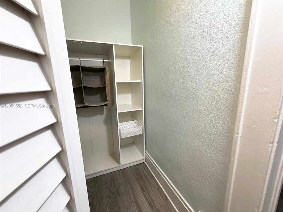 В аренду: $1,750 (0 спален, 1 ванн, 355 Квадратных фут)