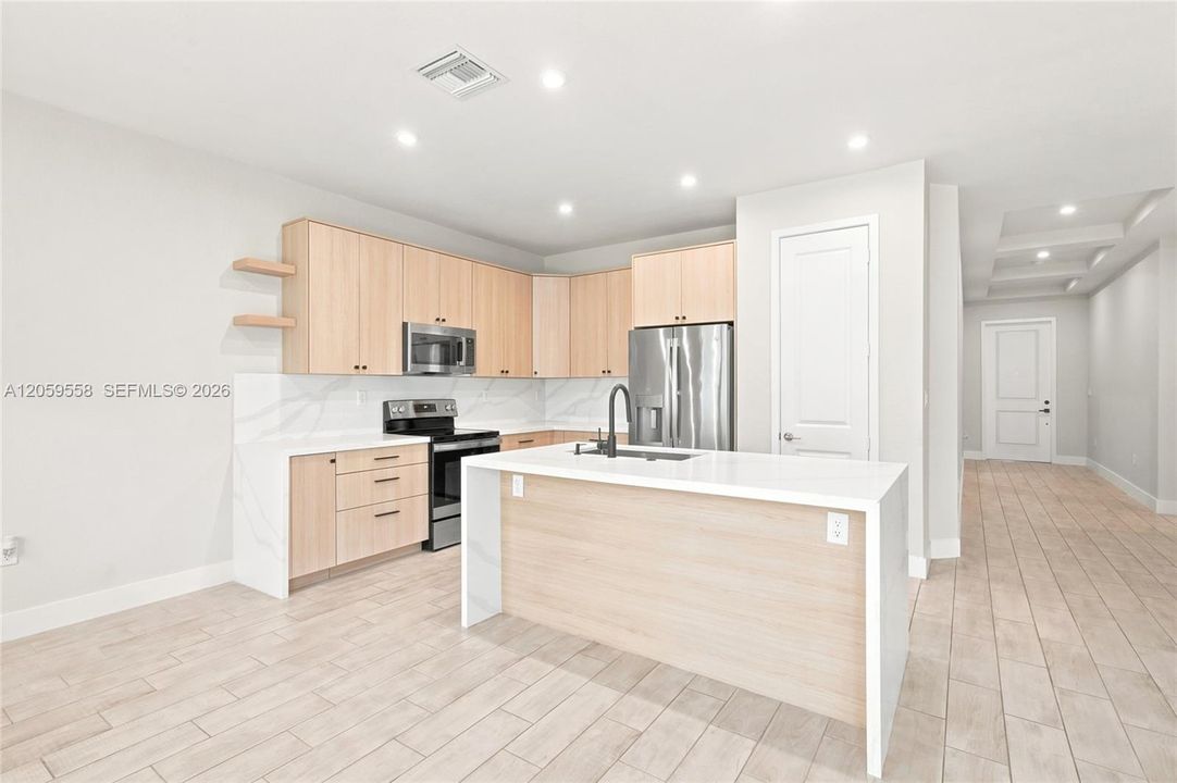 For Rent: $3,900 (4 beds, 2 baths, 1790 Square Feet)