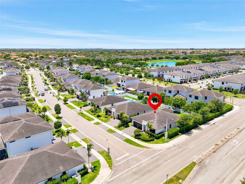 For Rent: $3,900 (4 beds, 2 baths, 1790 Square Feet)