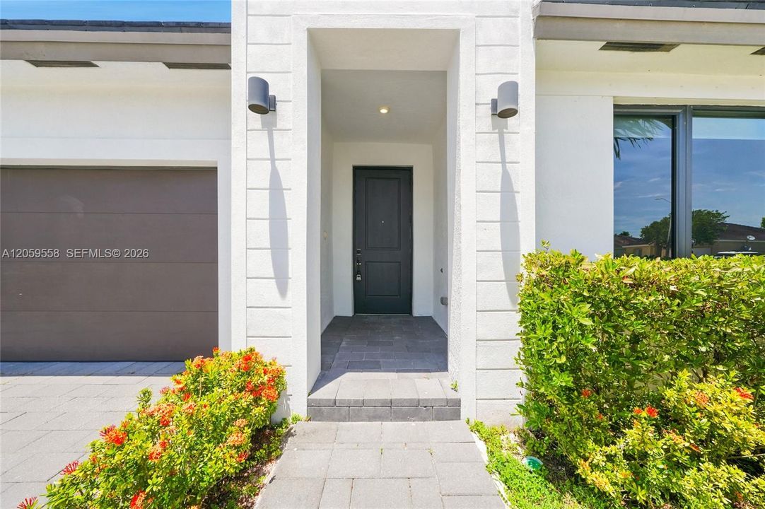 For Rent: $3,900 (4 beds, 2 baths, 1790 Square Feet)