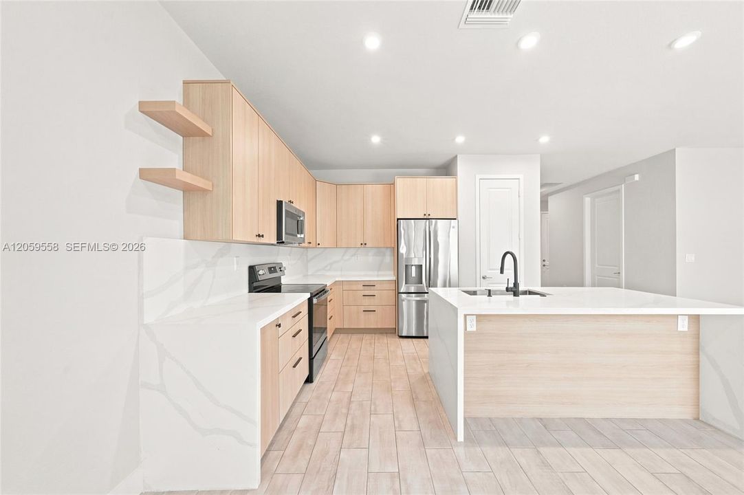 For Rent: $3,900 (4 beds, 2 baths, 1790 Square Feet)
