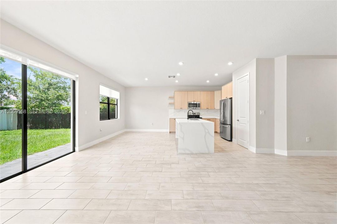 For Rent: $3,900 (4 beds, 2 baths, 1790 Square Feet)