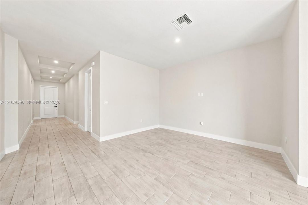For Rent: $3,900 (4 beds, 2 baths, 1790 Square Feet)