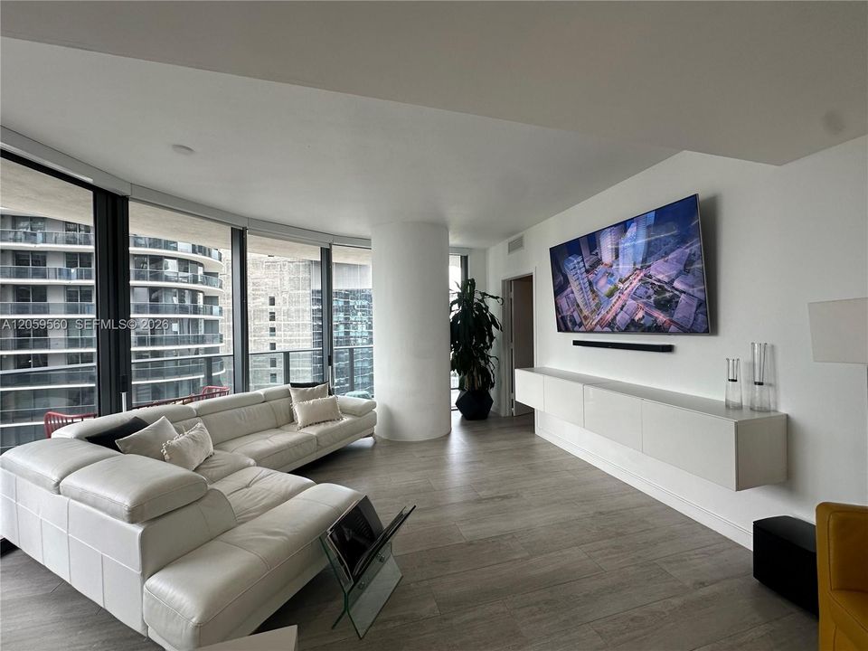En Venta: $920,000 (2 camas, 2 baños, 1042 Pies cuadrados)