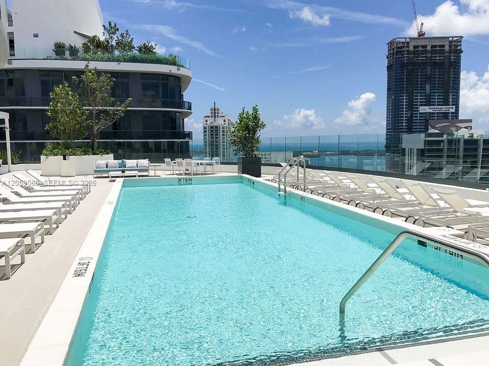 En Venta: $920,000 (2 camas, 2 baños, 1042 Pies cuadrados)
