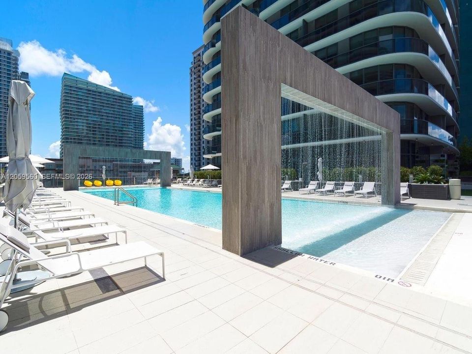 En Venta: $920,000 (2 camas, 2 baños, 1042 Pies cuadrados)