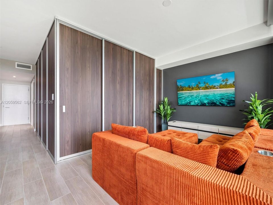 В аренду: $3,100 (1 спален, 1 ванн, 565 Квадратных фут)