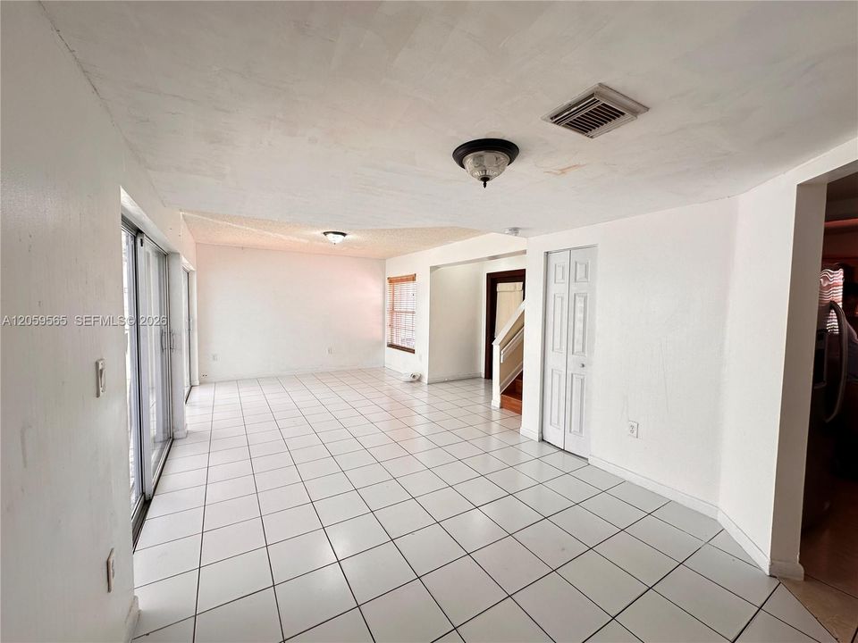В аренду: $3,500 (3 спален, 2 ванн, 1582 Квадратных фут)