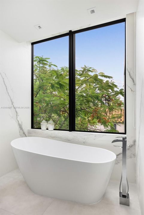 standalone tub