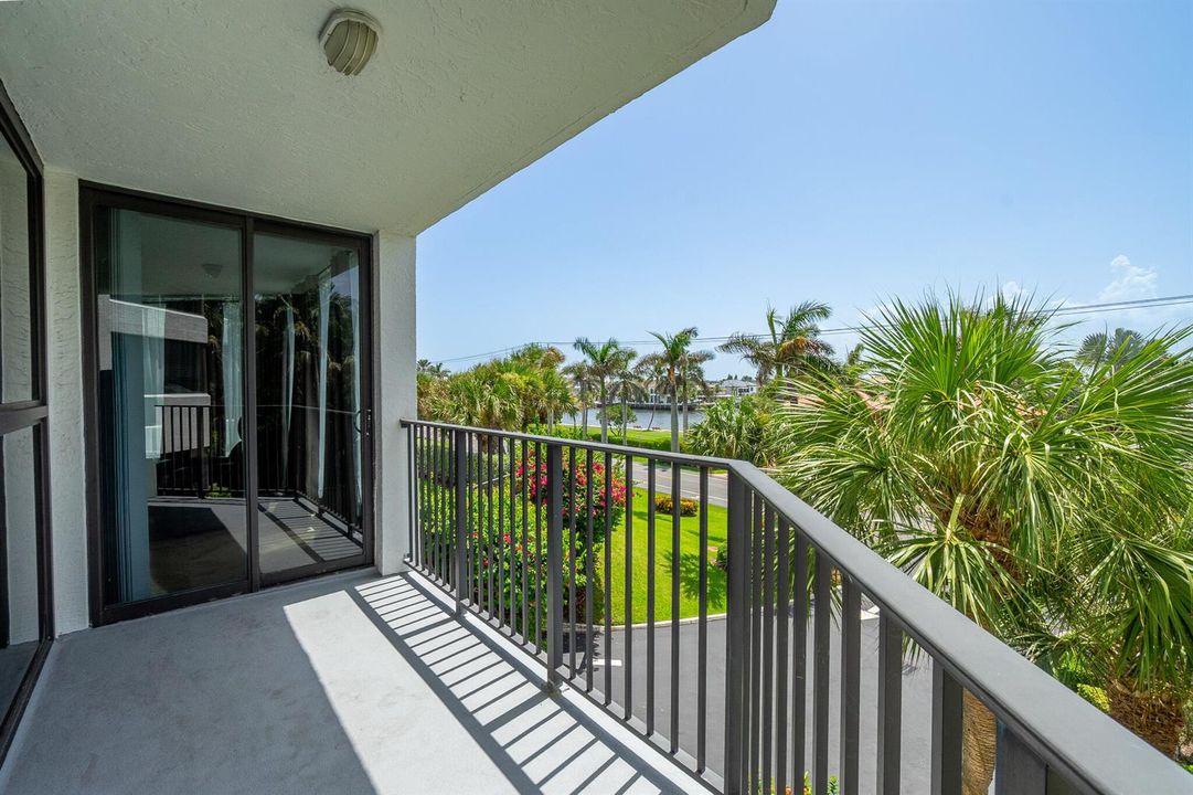 intracoastal facing balcony