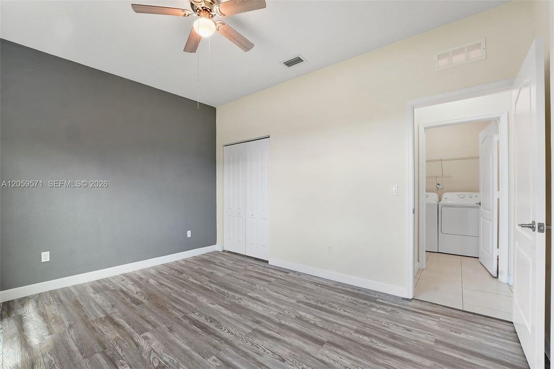 For Sale: $380,000 (3 beds, 2 baths, 1649 Square Feet)