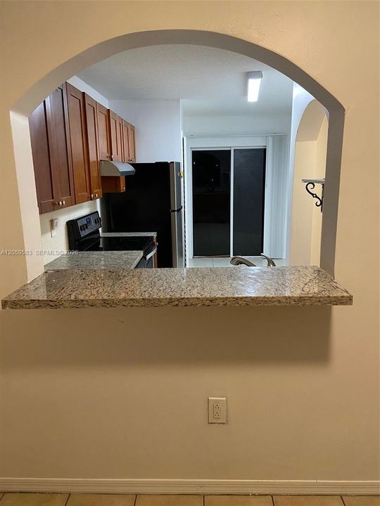 В аренду: $1,800 (2 спален, 2 ванн, 822 Квадратных фут)