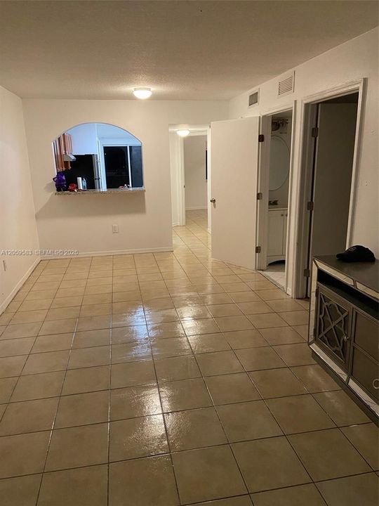 В аренду: $1,800 (2 спален, 2 ванн, 822 Квадратных фут)