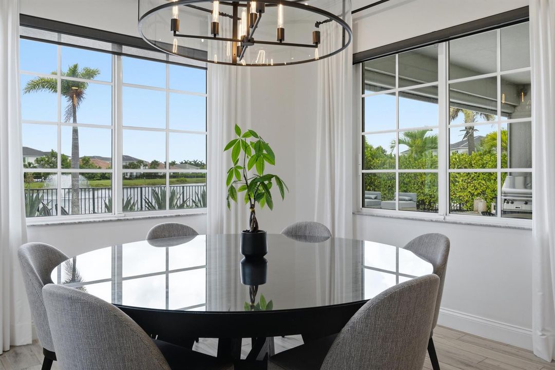 BREAKFAST NOOK
