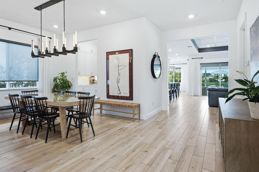 FORMAL DINING