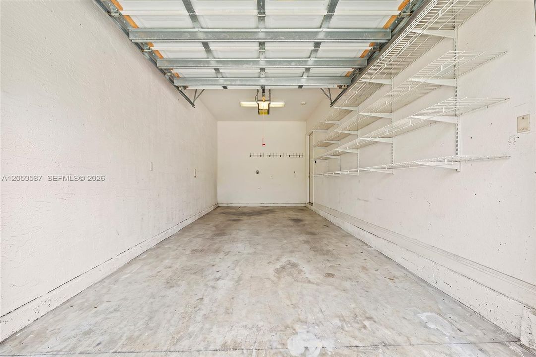 En Renta: $9,500 (5 camas, 3 baños, 3488 Pies cuadrados)
