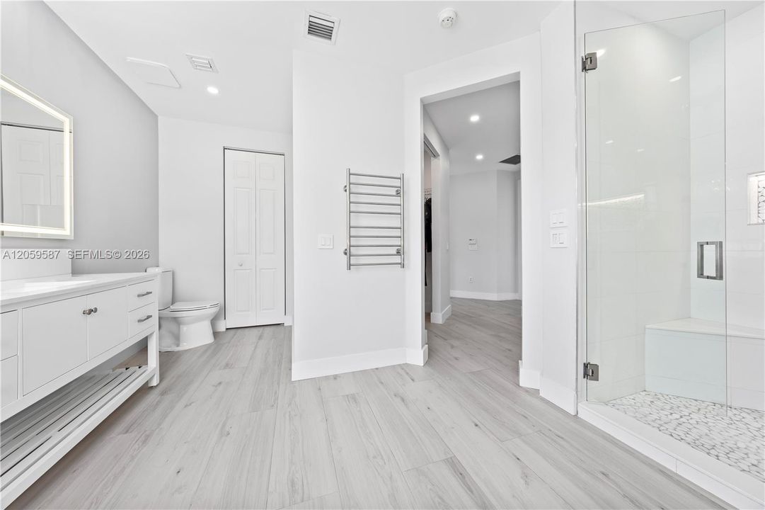 En Renta: $9,500 (5 camas, 3 baños, 3488 Pies cuadrados)