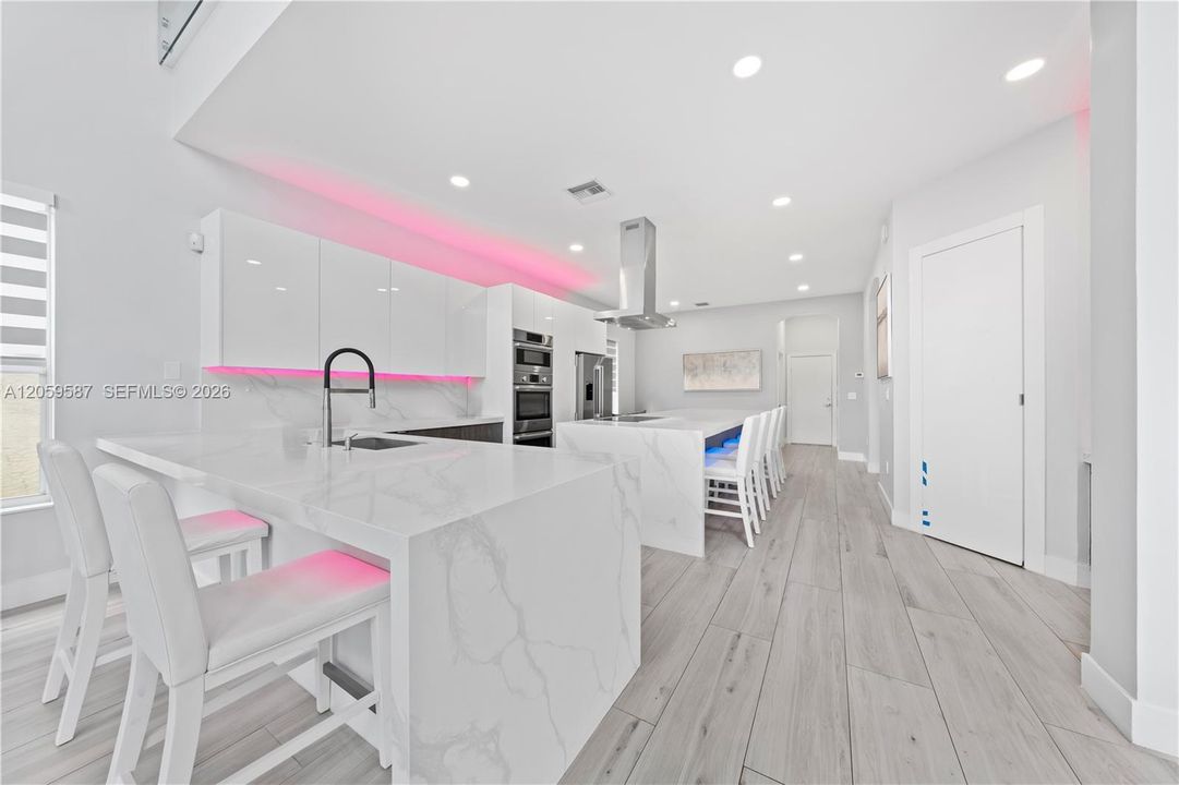En Renta: $9,500 (5 camas, 3 baños, 3488 Pies cuadrados)
