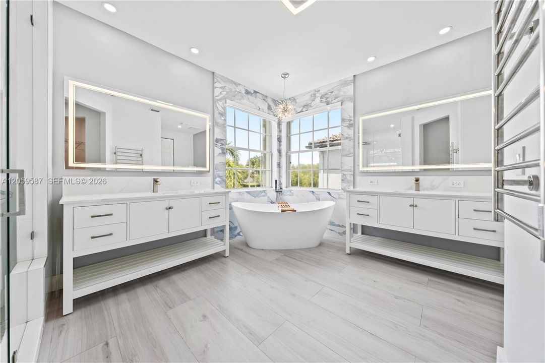 En Renta: $9,500 (5 camas, 3 baños, 3488 Pies cuadrados)