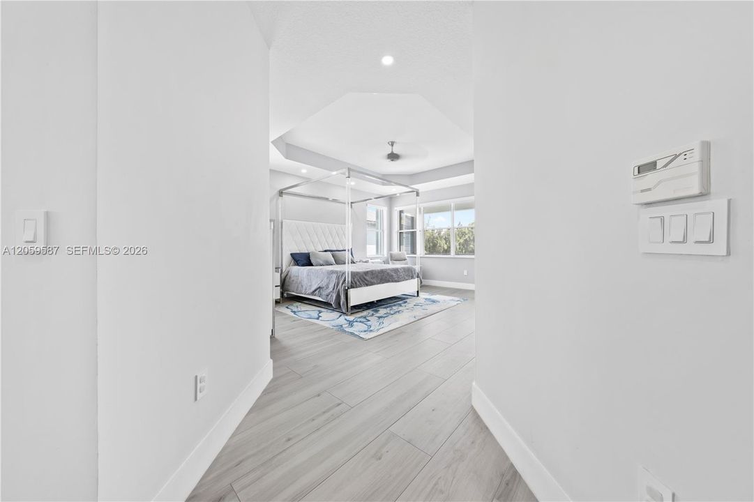 En Renta: $9,500 (5 camas, 3 baños, 3488 Pies cuadrados)