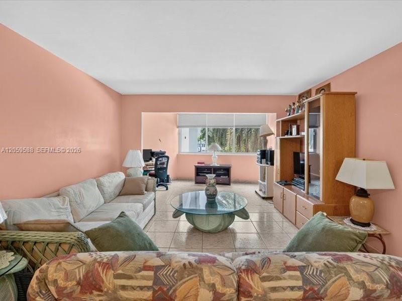 En Venta: $320,000 (1 camas, 2 baños, 1010 Pies cuadrados)