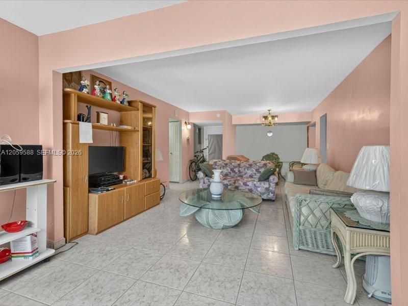 En Venta: $320,000 (1 camas, 2 baños, 1010 Pies cuadrados)