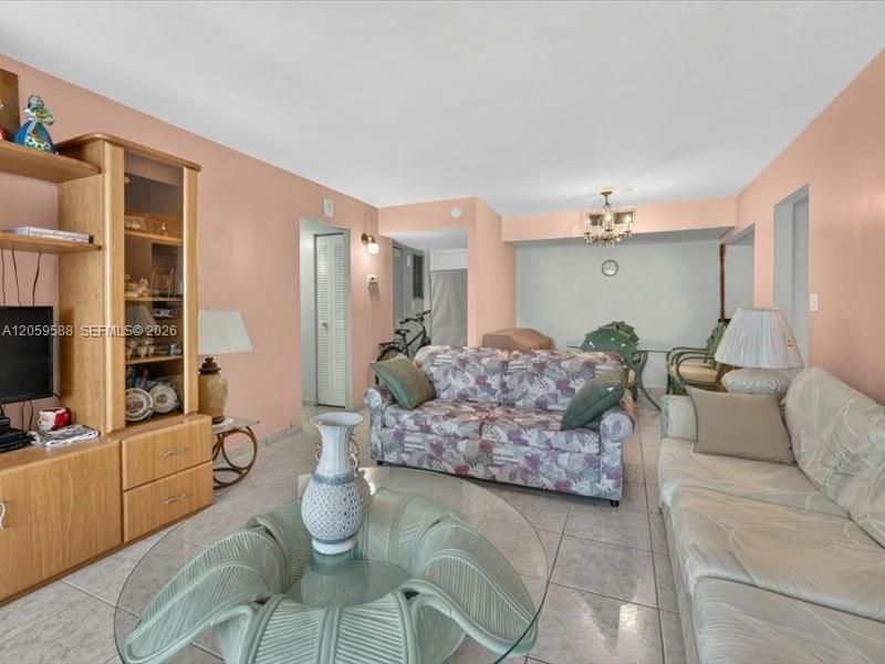 En Venta: $320,000 (1 camas, 2 baños, 1010 Pies cuadrados)