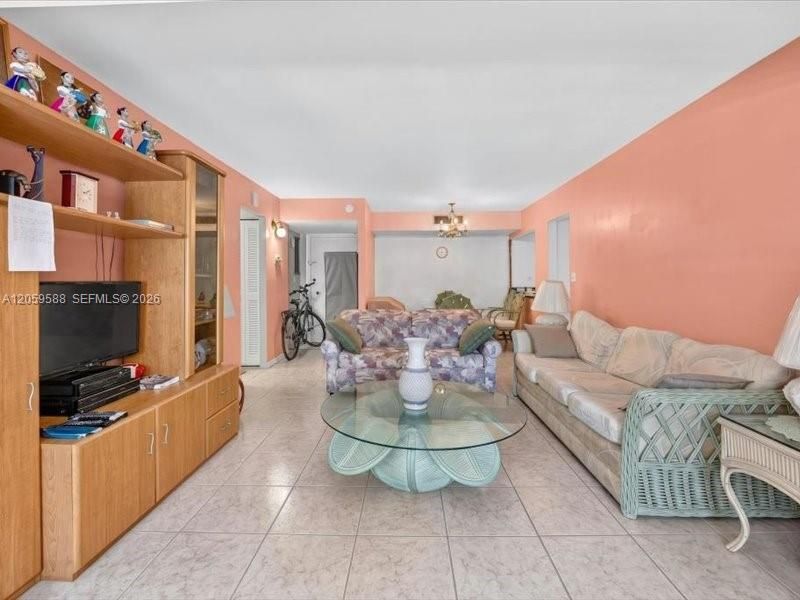 En Venta: $320,000 (1 camas, 2 baños, 1010 Pies cuadrados)