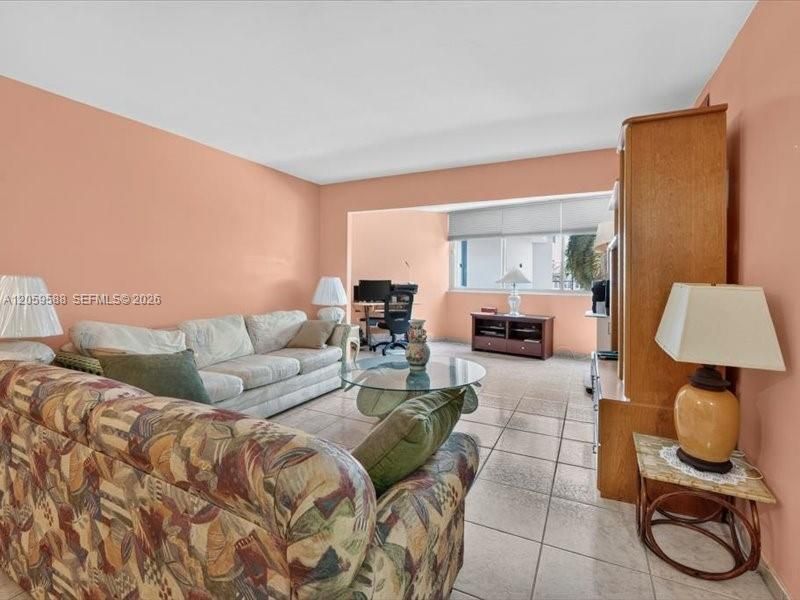 En Venta: $320,000 (1 camas, 2 baños, 1010 Pies cuadrados)