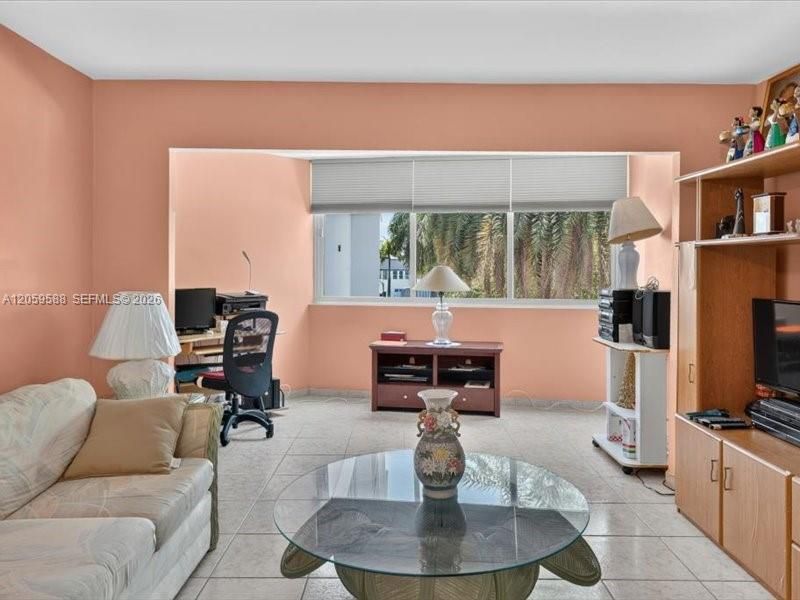 En Venta: $320,000 (1 camas, 2 baños, 1010 Pies cuadrados)