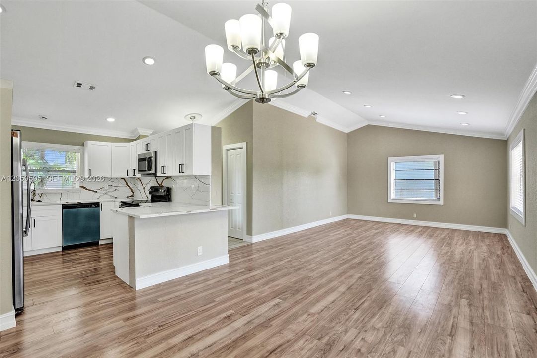 Recently Rented: $3,800 (3 beds, 2 baths, 1566 Square Feet)