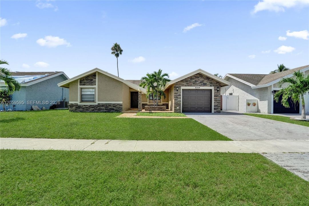 Recently Rented: $3,800 (3 beds, 2 baths, 1566 Square Feet)