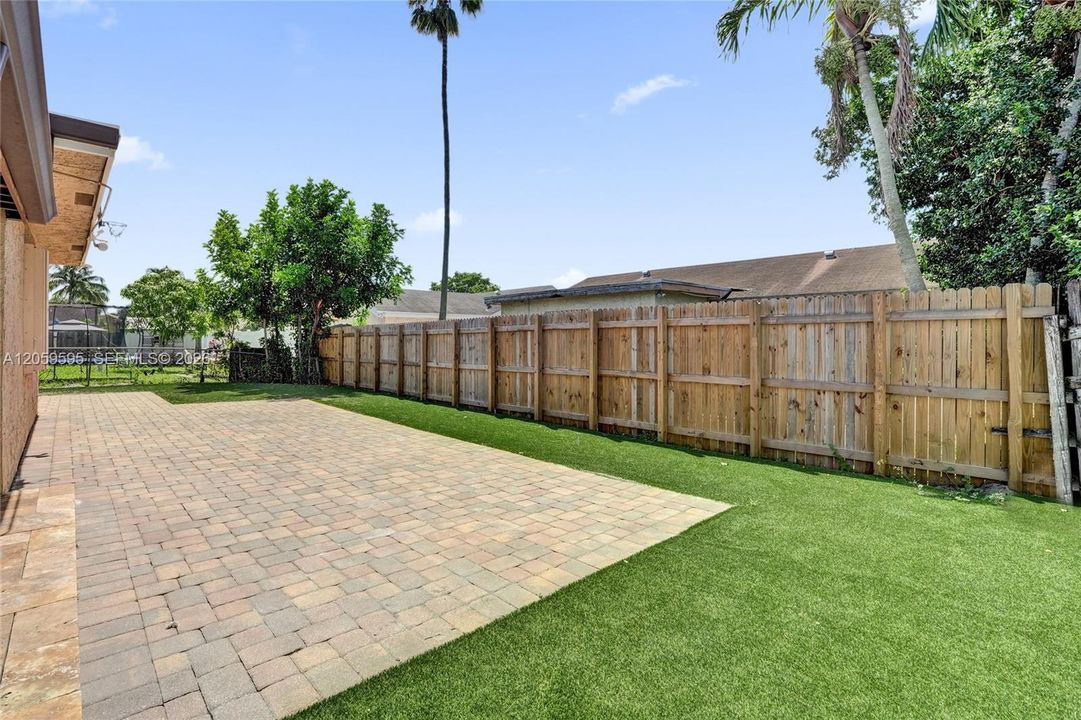 Recently Rented: $3,800 (3 beds, 2 baths, 1566 Square Feet)