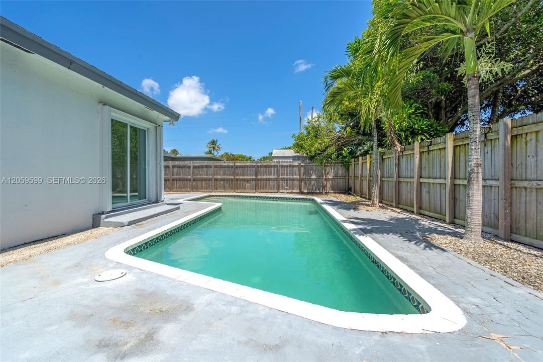 En Venta: $580,000 (3 camas, 2 baños, 1780 Pies cuadrados)