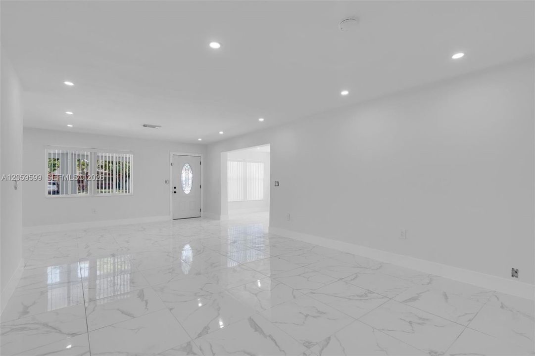 En Venta: $580,000 (3 camas, 2 baños, 1780 Pies cuadrados)