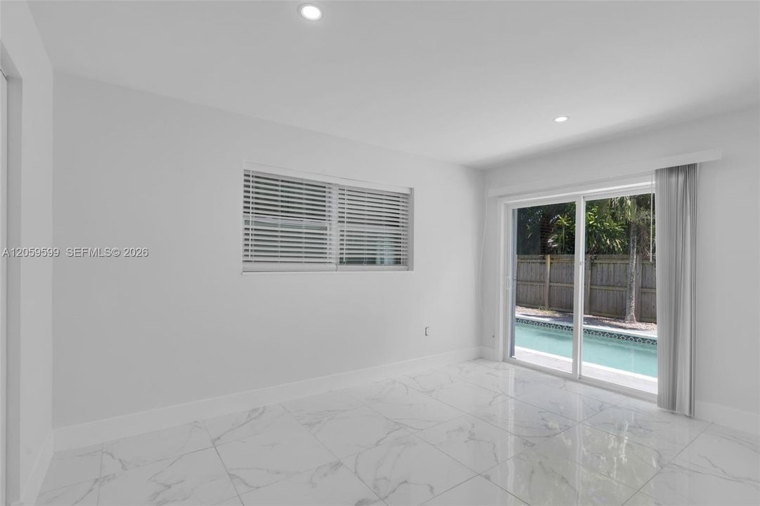 En Venta: $580,000 (3 camas, 2 baños, 1780 Pies cuadrados)