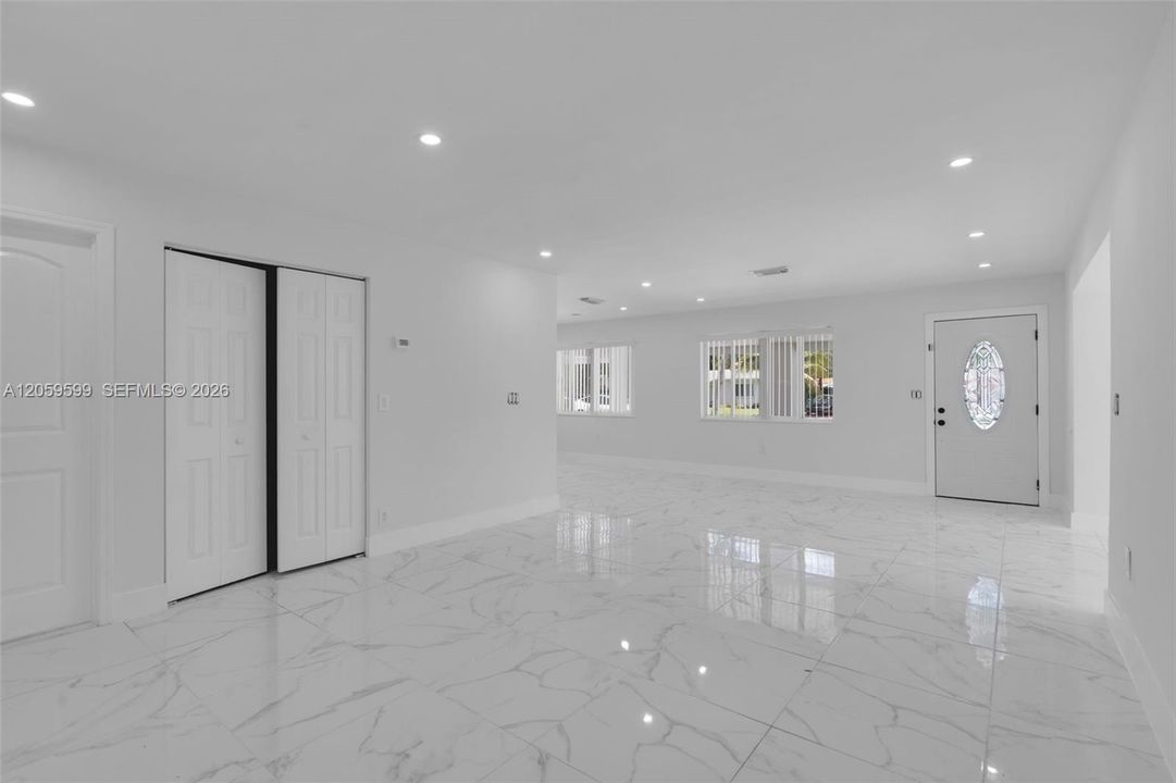 En Venta: $580,000 (3 camas, 2 baños, 1780 Pies cuadrados)