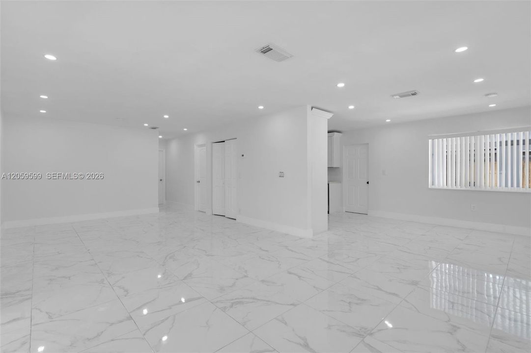 En Venta: $580,000 (3 camas, 2 baños, 1780 Pies cuadrados)
