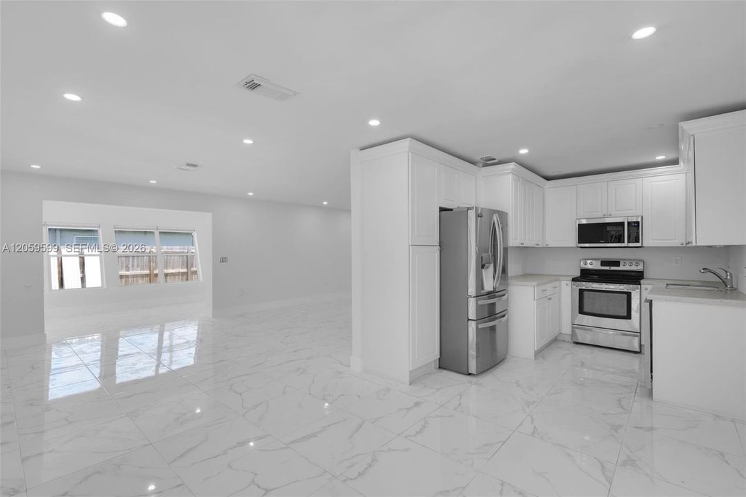 En Venta: $580,000 (3 camas, 2 baños, 1780 Pies cuadrados)
