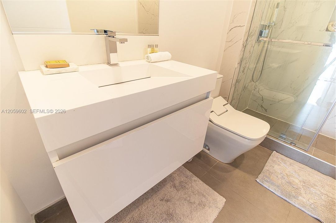 В аренду: $7,000 (2 спален, 2 ванн, 1470 Квадратных фут)
