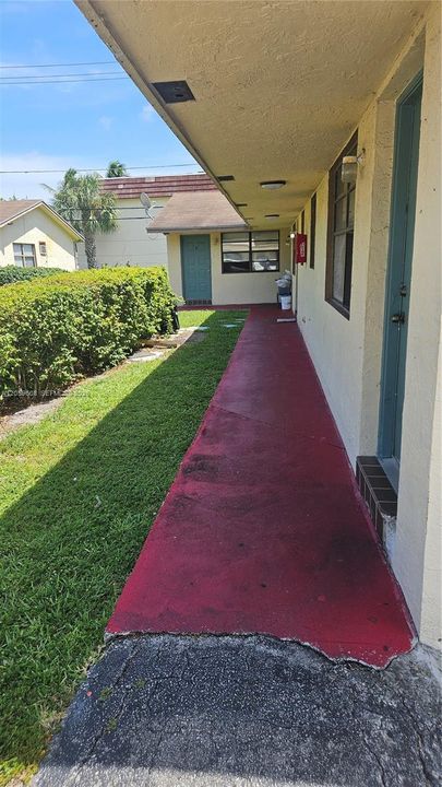 For Rent: $1,650 (1 beds, 1 baths, 750 Square Feet)