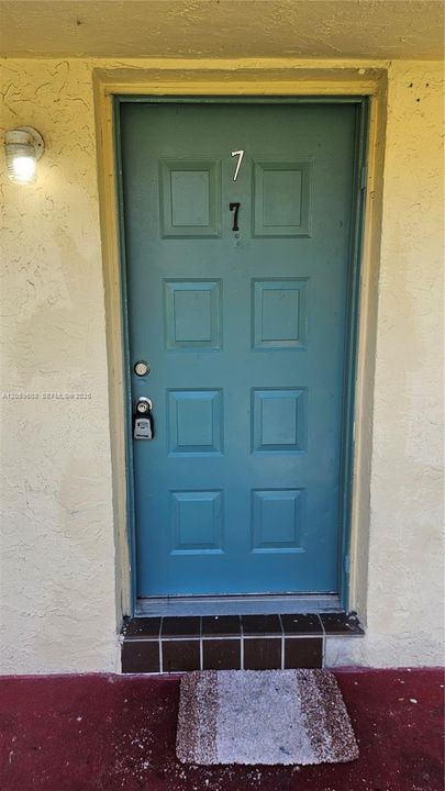 For Rent: $1,650 (1 beds, 1 baths, 750 Square Feet)