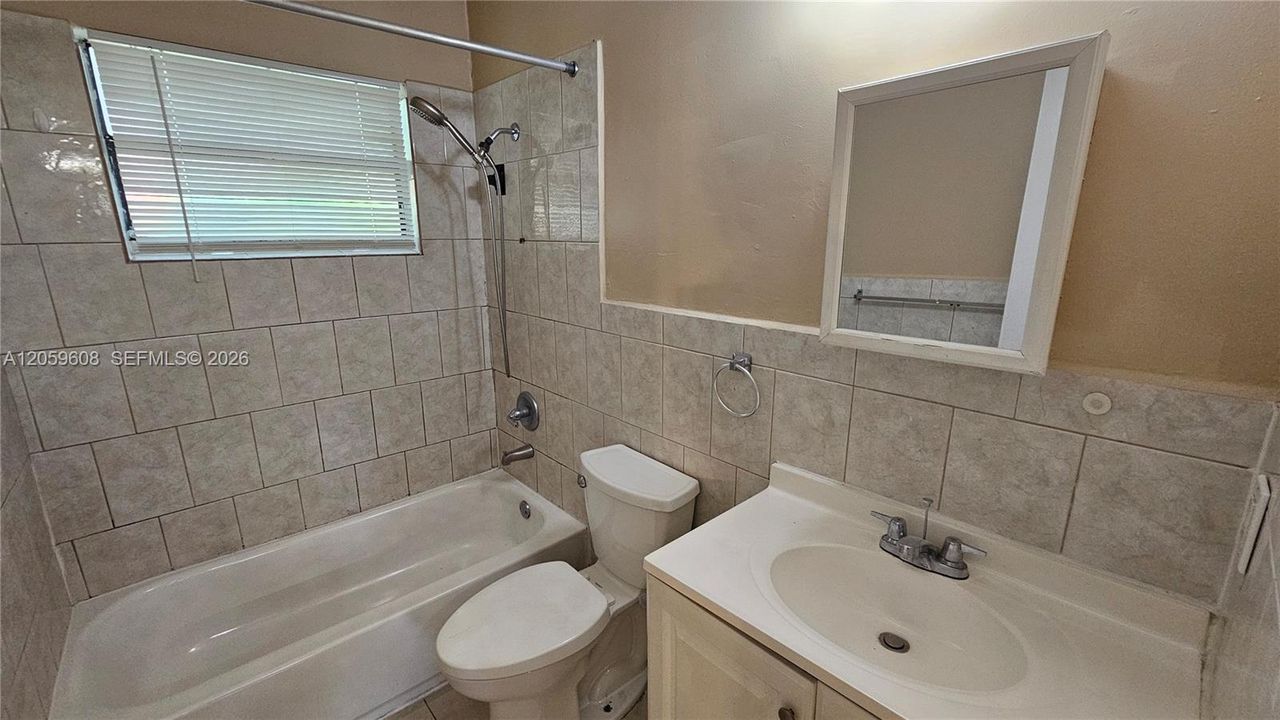 For Rent: $1,650 (1 beds, 1 baths, 750 Square Feet)